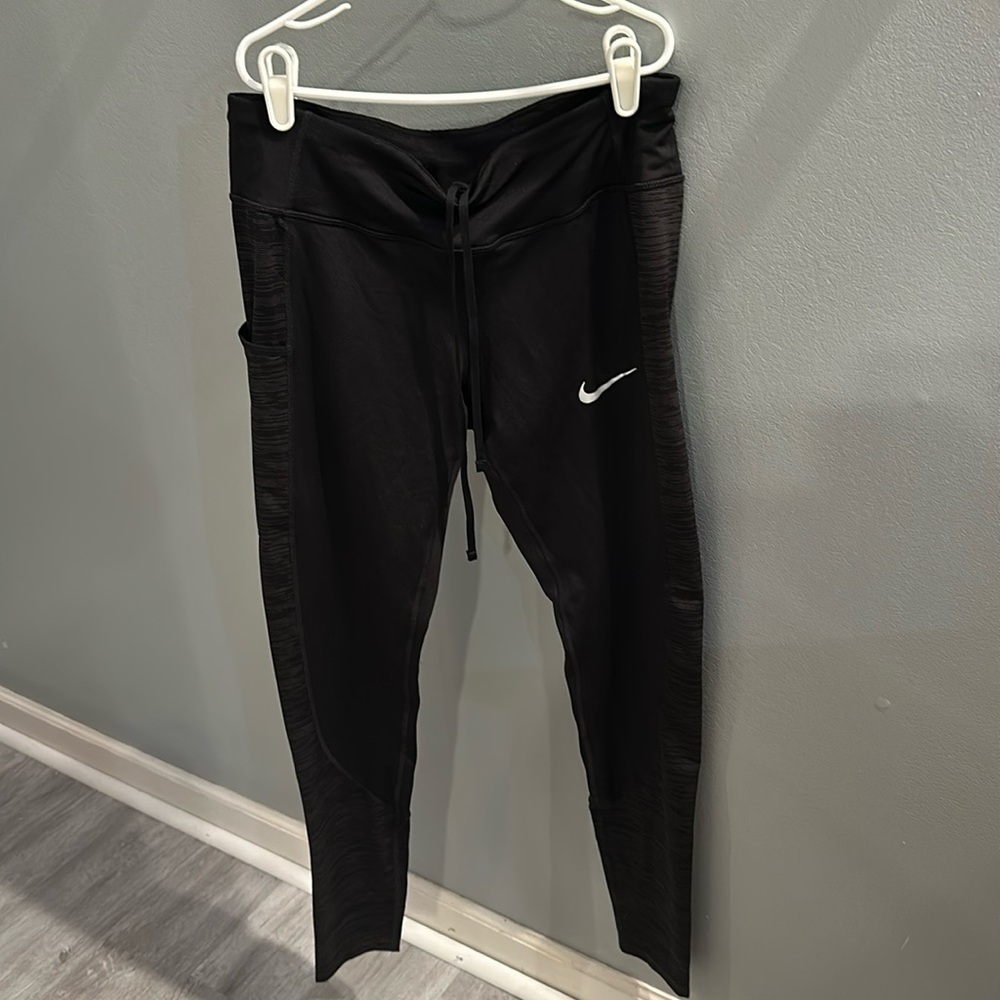 Women’s Nike Dri Fit Fleece lined leggings